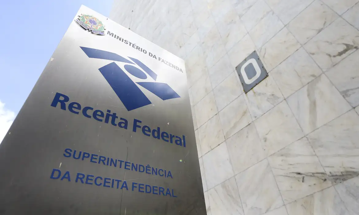 Arrecadação com IR sobre dividendos deve atingir R$ 17,2 bilhões em 2026