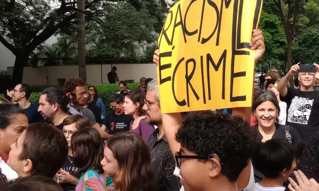 Shopping Pátio Higienópolis pagará indenização após caso de discriminação racial
