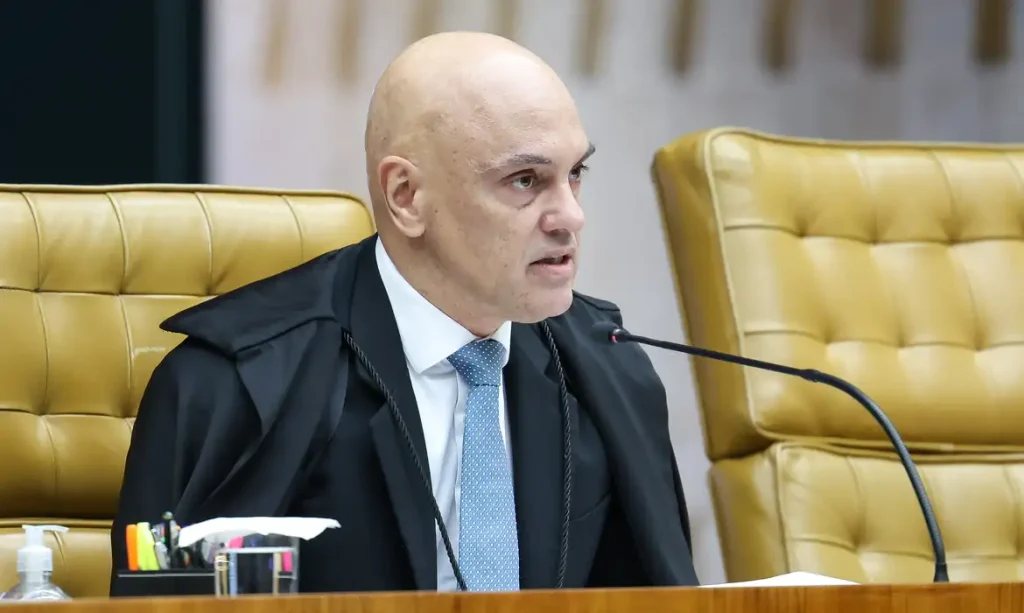 Moraes exige esclarecimentos de Bolsonaro sobre uso de inteligência artificial