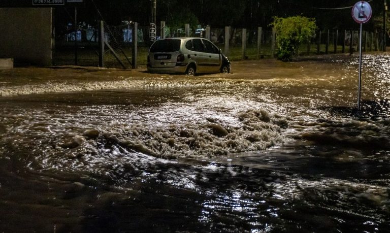 Paraná monitora dois mil pontos críticos sob alerta de inundações pelo El Niño