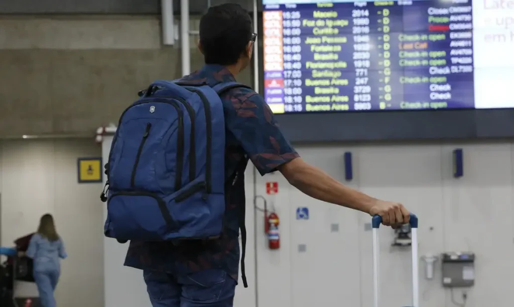 Receita Federal automatiza declaração de bens para agilizar desembarque em aeroportos