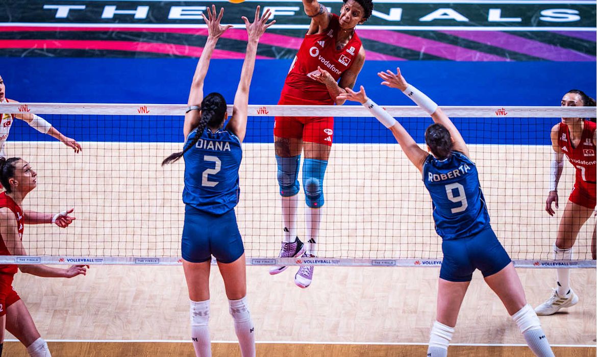 Vôlei: Brasil perde para Turquia e fica com o vice na Liga das Nações
