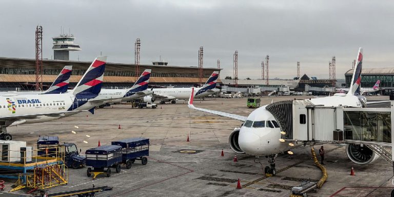 Anvisa estabelece novas normas de segurança sanitária para o setor aéreo