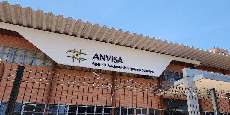 Anvisa proíbe comercialização de cosméticos sem registro sanitário