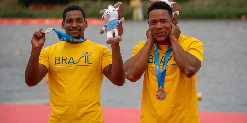 Brasil conquista medalha de prata inédita com Jacky Godmann e Gabriel Nascimento no Mundial de Canoagem