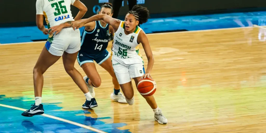 Brasil supera Argentina e garante vaga na semifinal do qualificatório olímpico