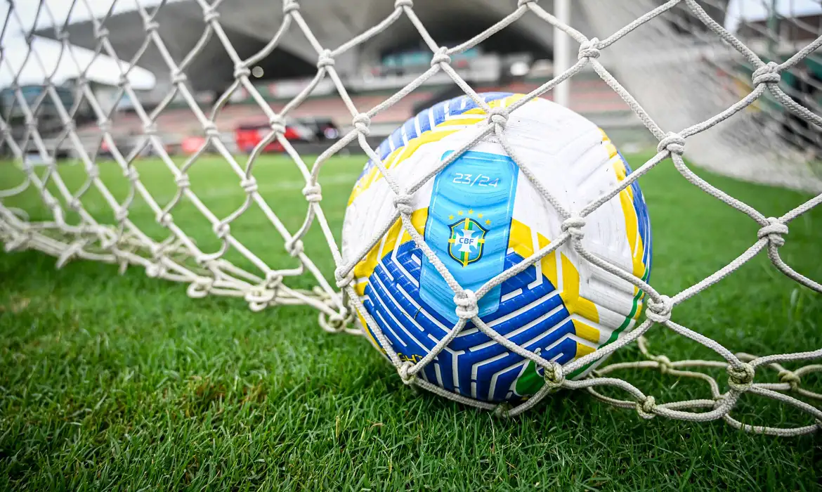 Brasileirão feminino entra em fase decisiva com disputa intensa por vagas e luta contra a queda