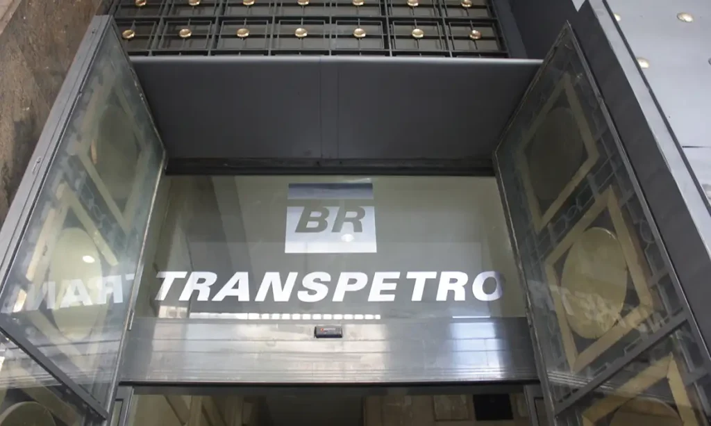 Concurso da Transpetro oferece salários de até R$ 15 mil com milhares de vagas