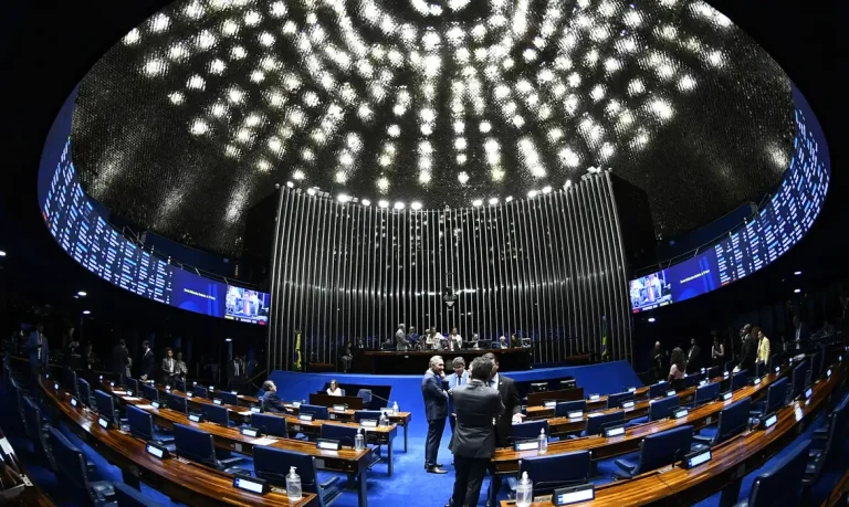 Congresso retoma atividades com foco em esforço concentrado e pauta eleitoral