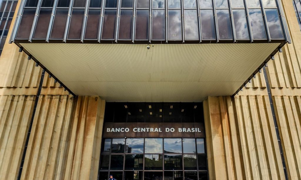 Copom inicia reunião decisiva para definir o futuro da taxa Selic em 2026