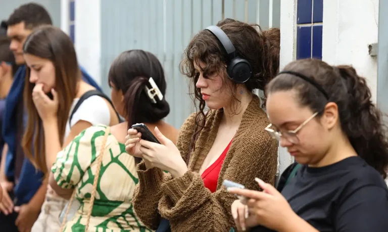 Desigualdade e busca por autonomia marcam a trajetória profissional dos jovens brasileiros