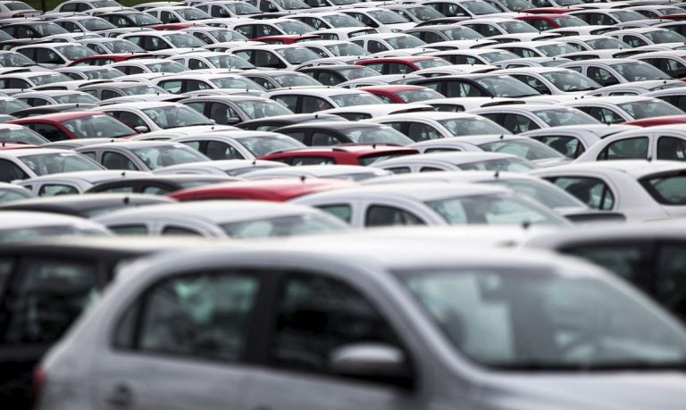 Emplacamentos de veículos crescem 10% em julho e consolidam alta no setor