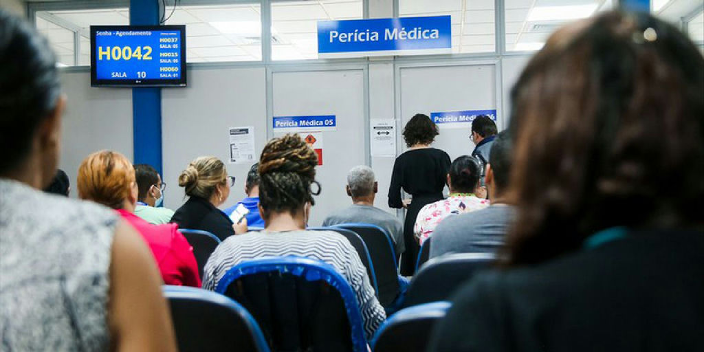 Fila do INSS atinge o menor patamar histórico com 1,2 milhão de pedidos