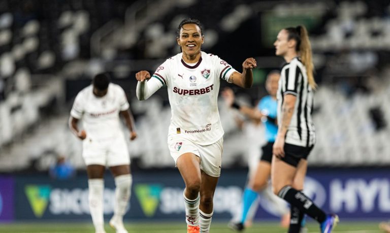 Fluminense vence Botafogo e mantém vivo o sonho da classificação no Brasileirão Feminino