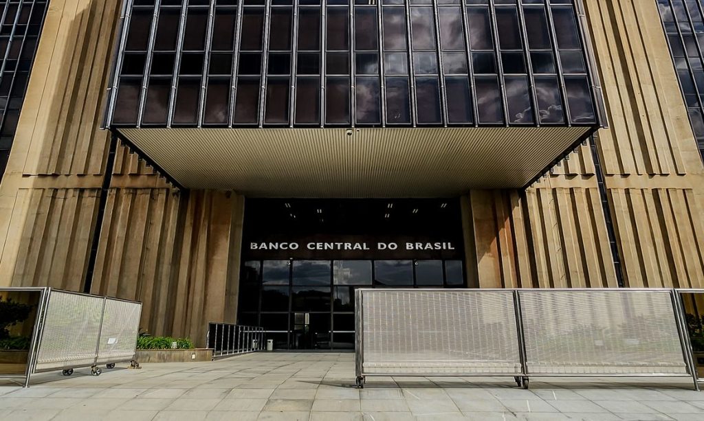 Inflação em queda e Selic a 14% ao ano marcam nova diretriz do Banco Central