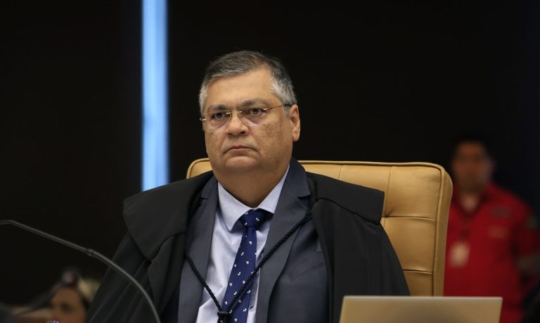 Inquérito contra Lulinha é autorizado pelo ministro Flávio Dino no STF