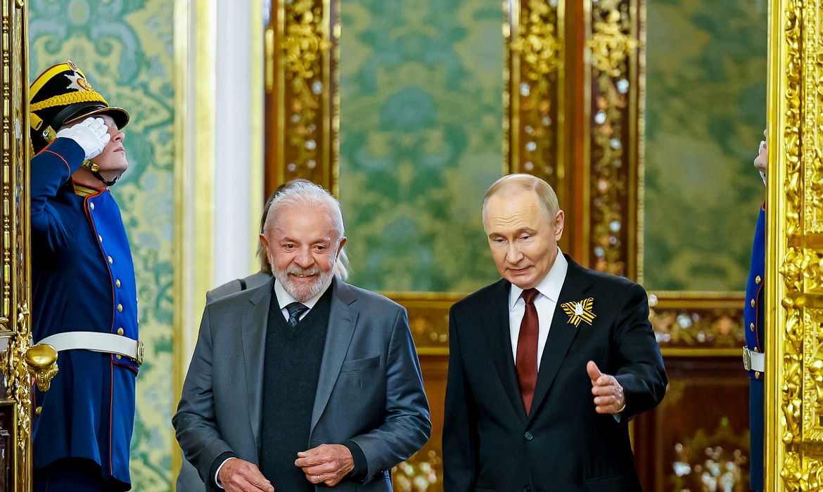 Lula e Putin discutem ampliação comercial e impasses na geopolítica global