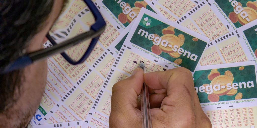 Mega-sena acumula e prêmio sobe para 50 milhões de reais