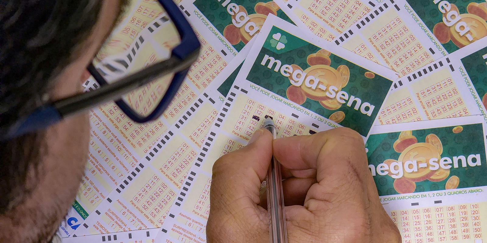 Mega-sena acumula e prêmio sobe para 50 milhões de reais