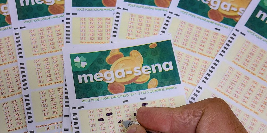 Morador de Blumenau fatura R$ 57 milhões sozinho na Mega-sena e conhece números sorteados