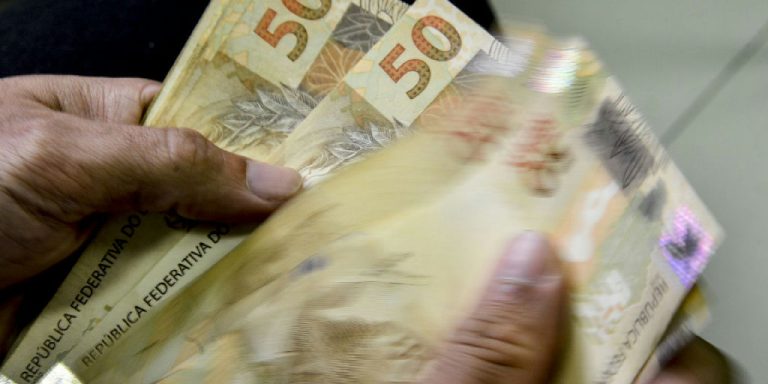 Novo Desenrola Brasil encerra prazo para renegociação de dívidas nesta segunda-feira