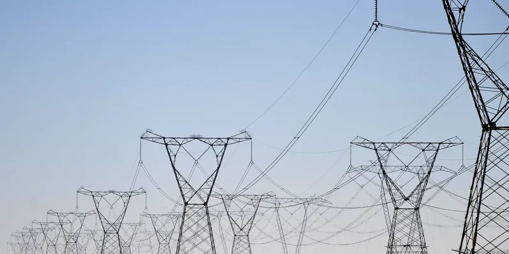ONS ordena novo corte de energia em 2026 para conter excesso de oferta no sistema nacional