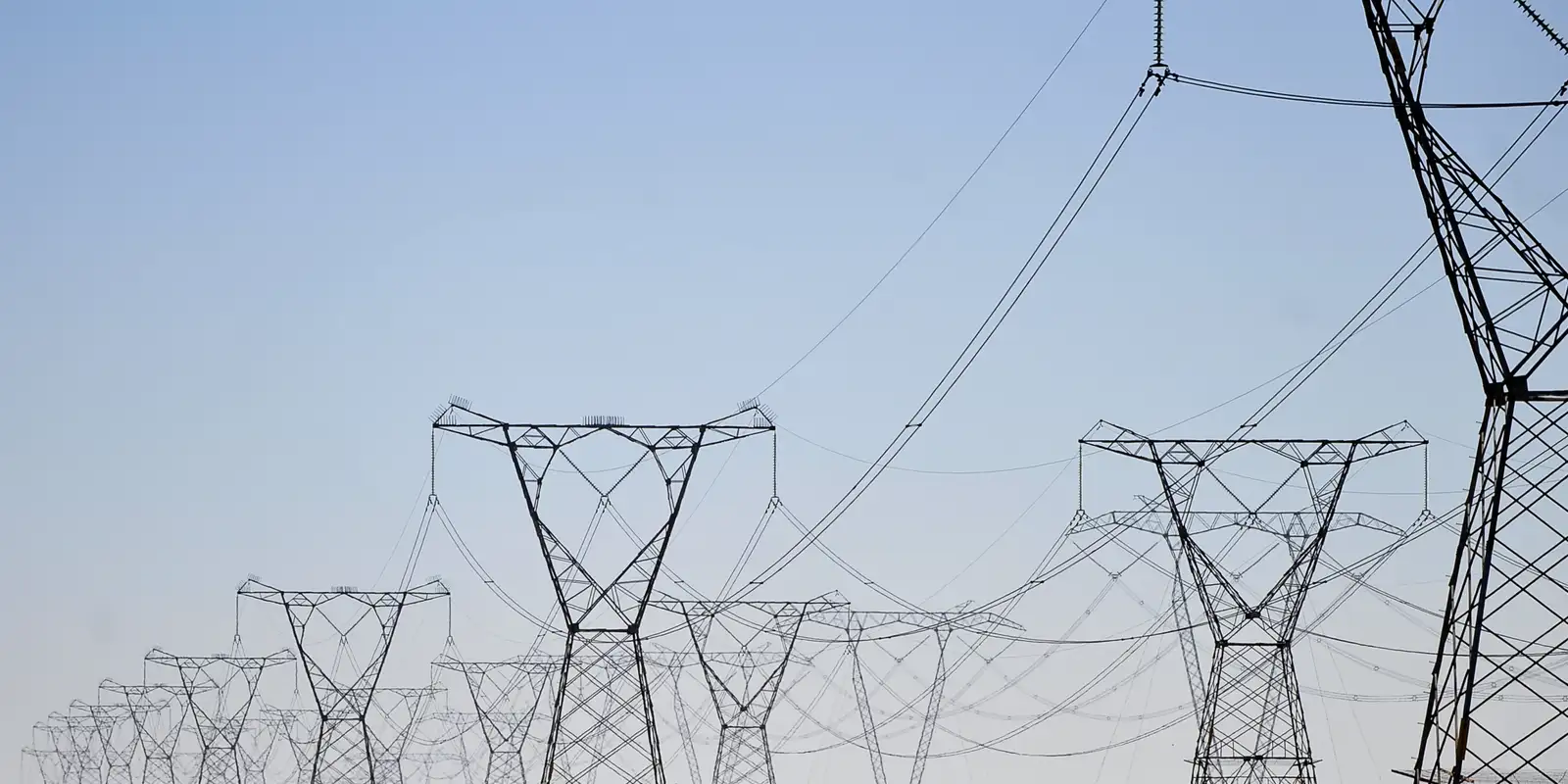 ONS ordena novo corte de energia em 2026 para conter excesso de oferta no sistema nacional