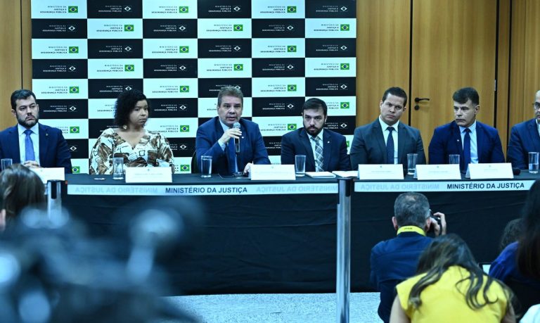 Operação Rede Interrompida desarticula plano de ataques em Brasília
