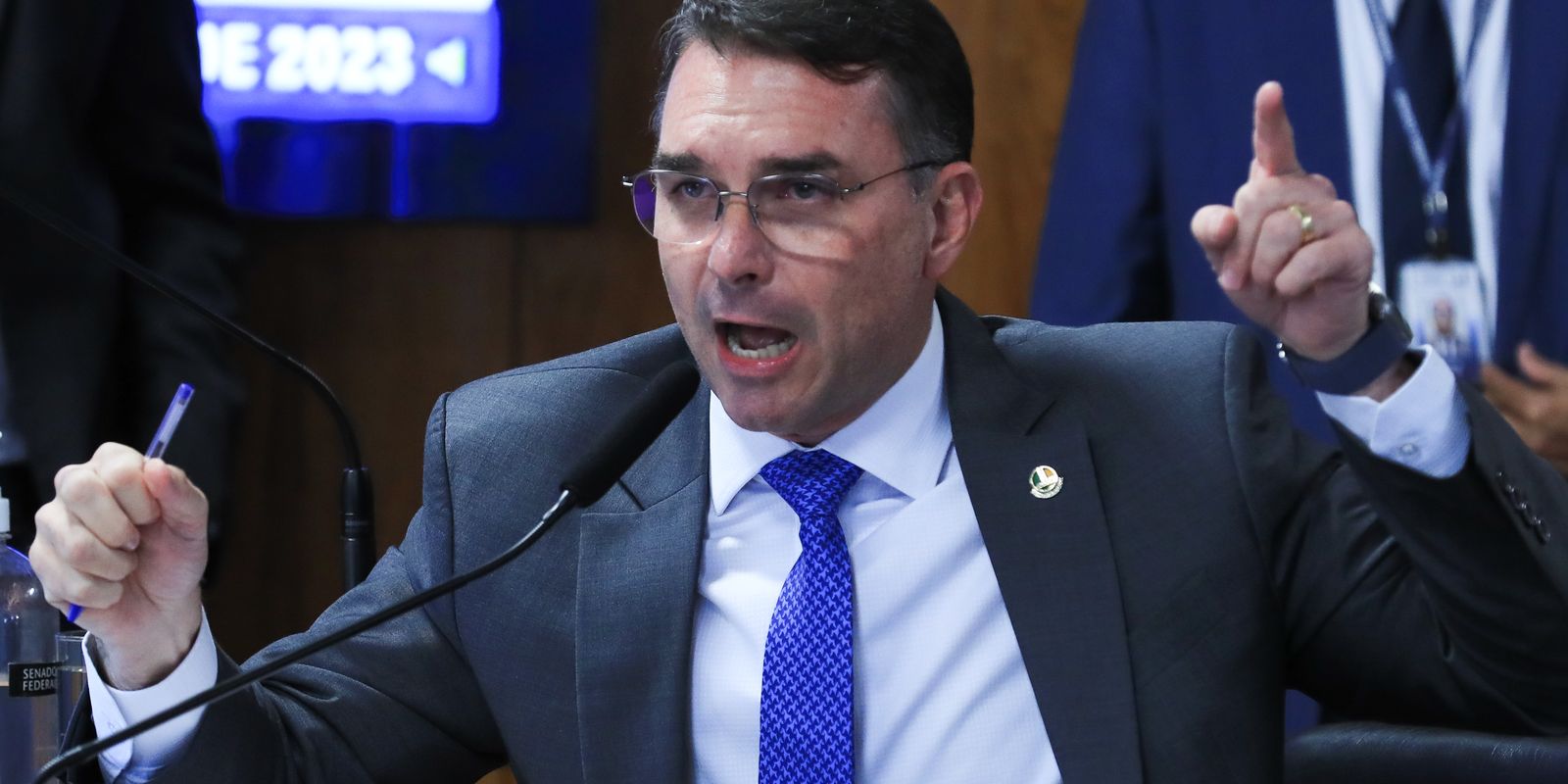 Partido Missão aciona TSE para investigar filiação falsa de Flávio Bolsonaro