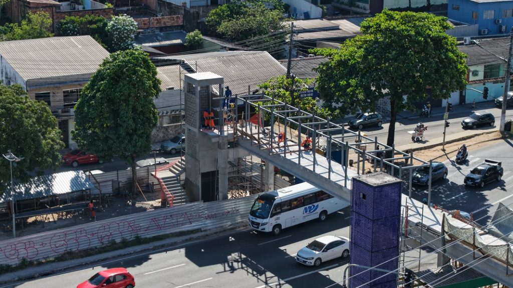 Passarela Santos Dumont em Manaus atinge 65% de conclusão nas obras