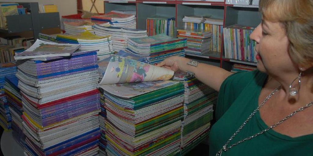 Prazo para escolas definirem livros do PNLD 2027 encerra em 8 de setembro