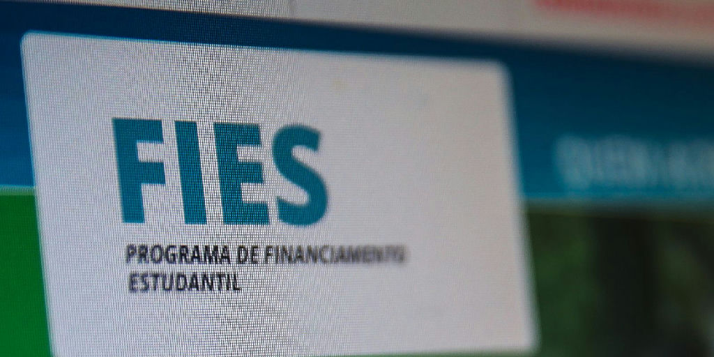Prazo para renegociar dívidas do Fies com descontos termina nesta segunda-feira