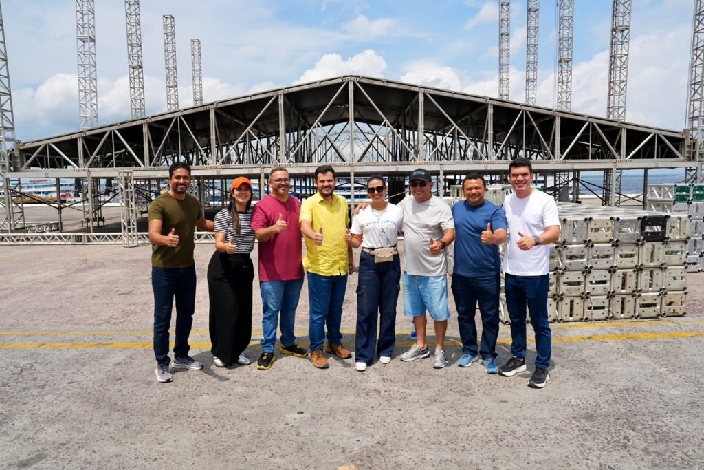 Prefeito de Manaus vistoria montagem do festival Soumanaus Passo a Paço 2026