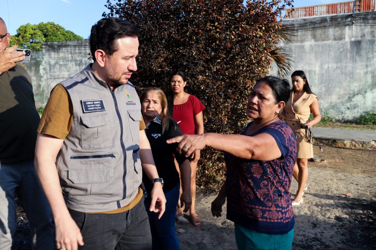 Prefeitura de Manaus presta assistência a famílias vítimas de incêndios na zona Norte