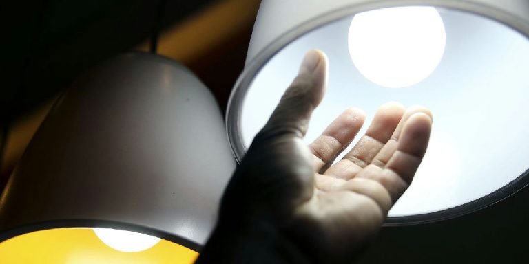Prévia da inflação registra queda de 0,40% em agosto impulsionada por energia e alimentos