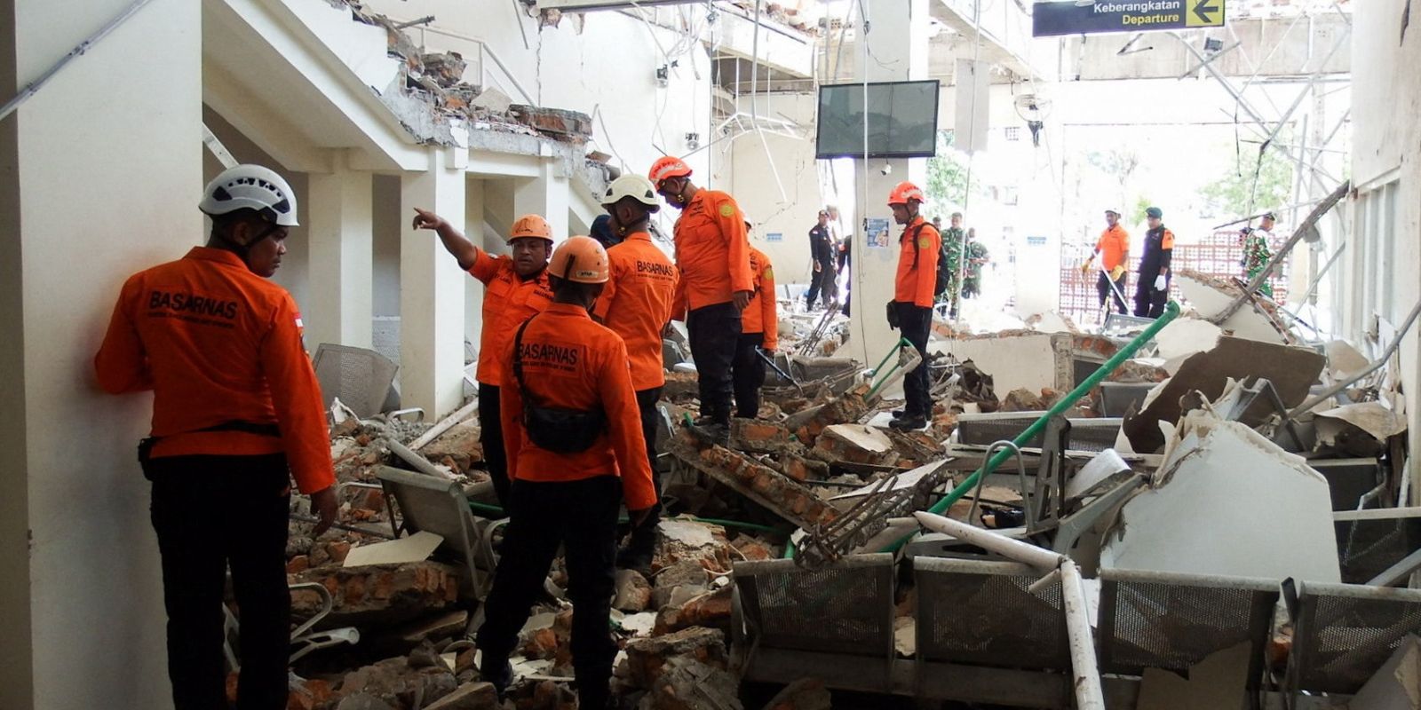 Terremoto na Indonésia atinge marca de 100 mortos após dez dias de buscas