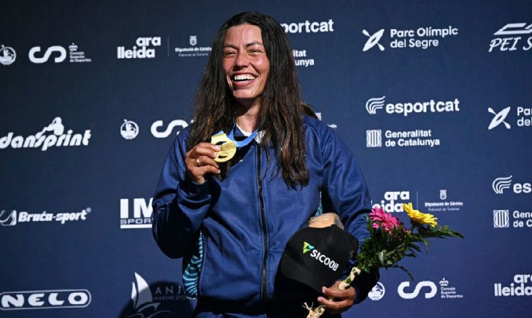 Ana Sátila conquista ouro na Espanha e reforça ciclo olímpico de 2028 na canoagem slalom