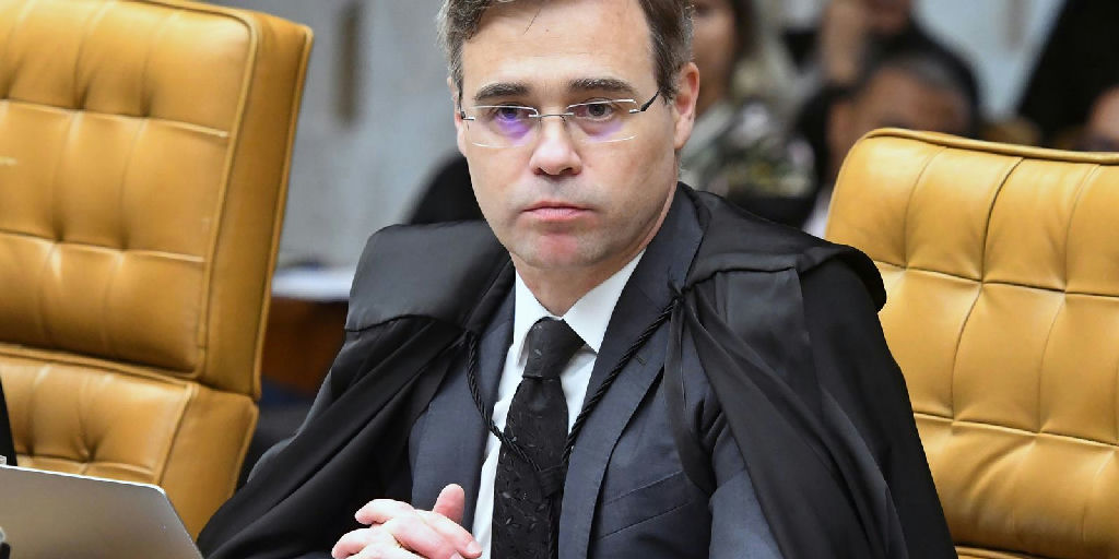 André Mendonça esclarece encontro com Daniel Vorcaro em nota oficial