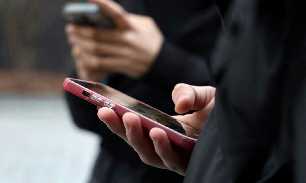 Apostas em bets crescem entre jovens e elevam riscos de dependência crônica