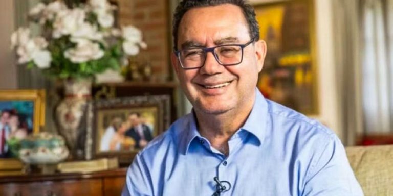Augusto Cury apresenta plano de governo com semipresidencialismo e reformas no STF