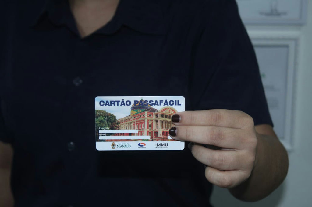 Biometria facial detecta uso irregular de 9,2 mil cartões estudantis em Manaus