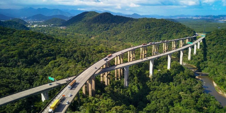 Brasil precisa dobrar investimentos em infraestrutura para superar déficit histórico