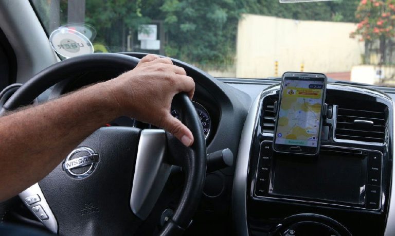 CMN torna permanente o crédito para motoristas de aplicativo e taxistas