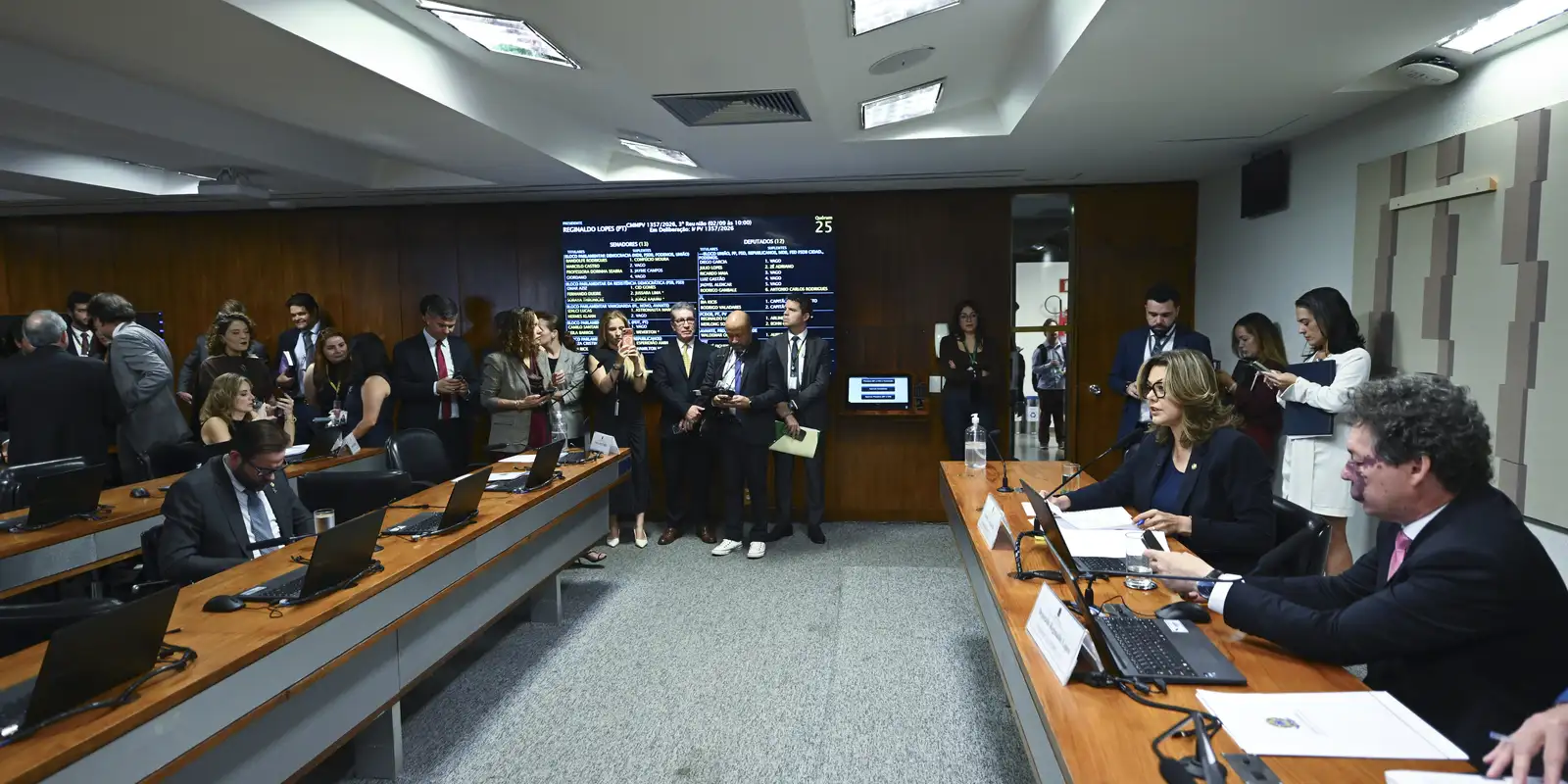 Comissão libera isenção para compras de até US$ 50 e MP segue para votação final