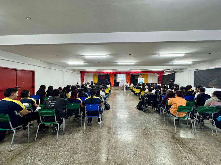 Estudantes da zona Norte de Manaus aprendem sobre direitos do consumidor em ação educativa