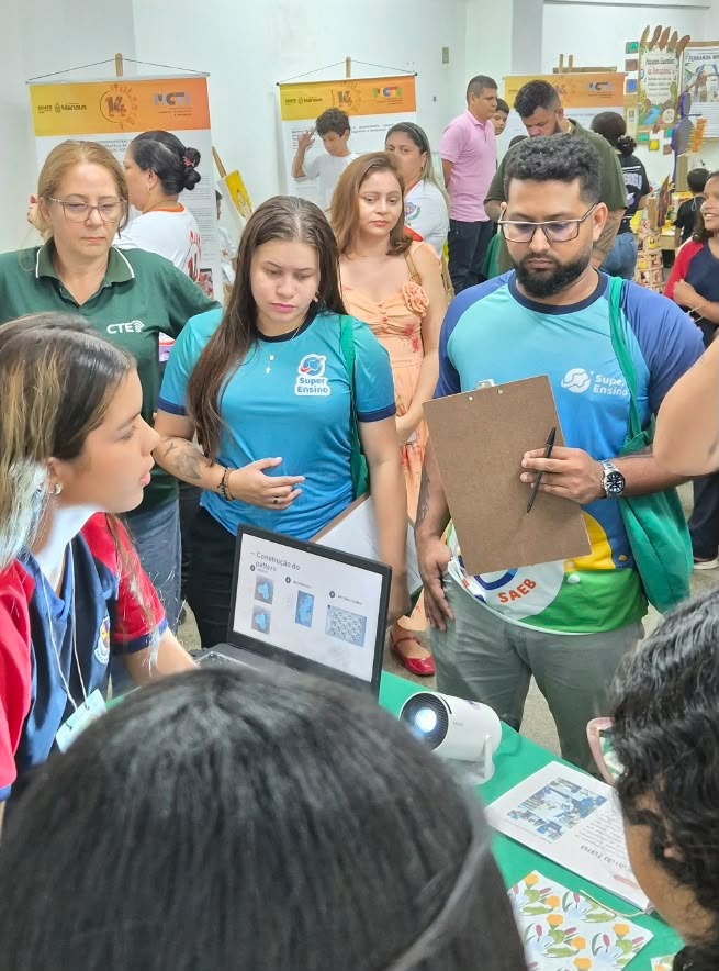Estudantes da zona Oeste de Manaus apresentam inovações na 14ª Feira Municipal de Ciências