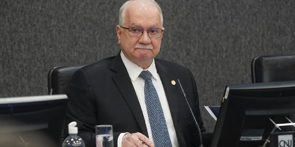 Fachin avalia desdobramentos de crise interna no STF após trocas de acusações