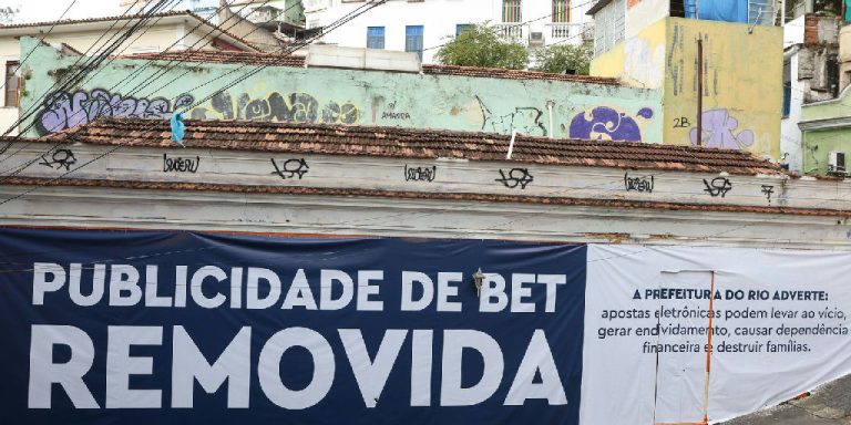 Governo federal proíbe operações de apostas on-line no Brasil após crise de endividamento