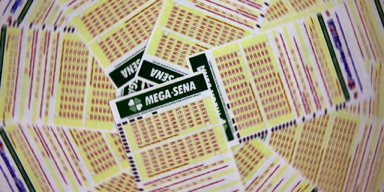 Mega-sena acumula e prêmio atinge R$ 102 milhões para o próximo sorteio