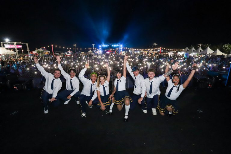 Passinho atrai multidão infantil na abertura do festival Soumanaus Passo a Paço 2026